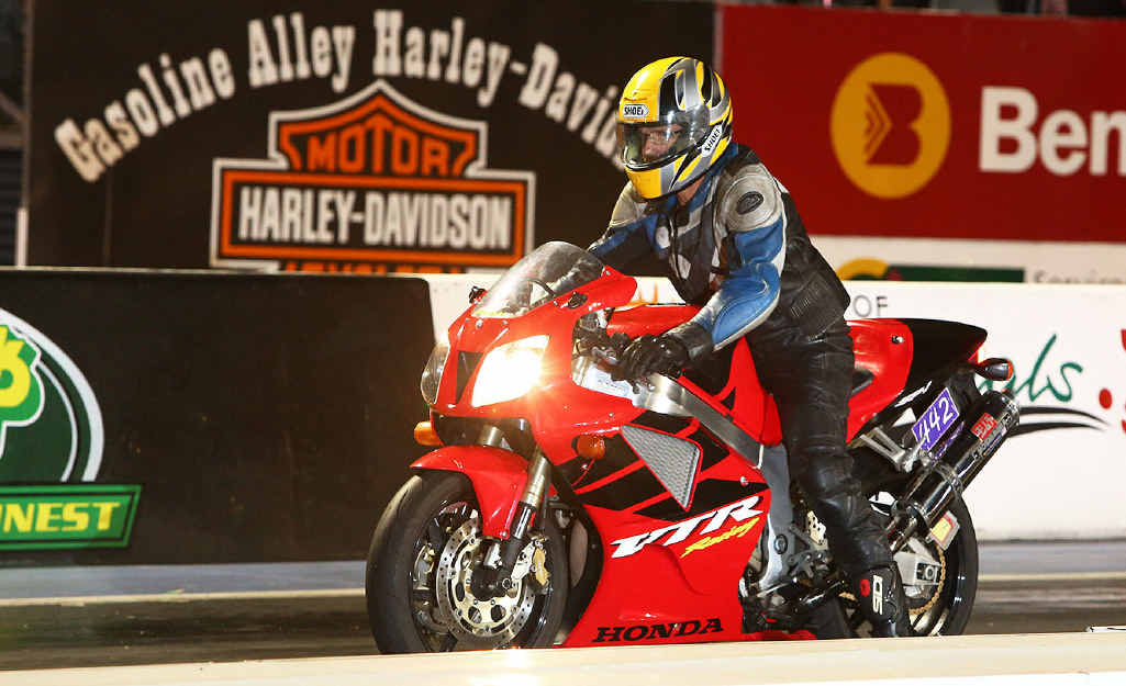 2011 Street Bike champion Paul Astridge. 2011 Street Bike champion Paul Astridge.
